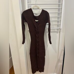 ASTR The Label Brown Long Sleeve V-Neck Sweater Dress